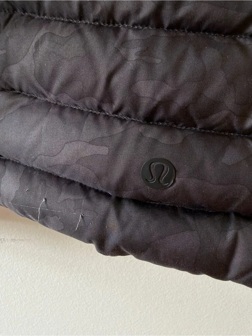 lululemon Pack It Down Puffer Jacket  Goose Down  Camo  W4B7AS Size 8 *No Hood